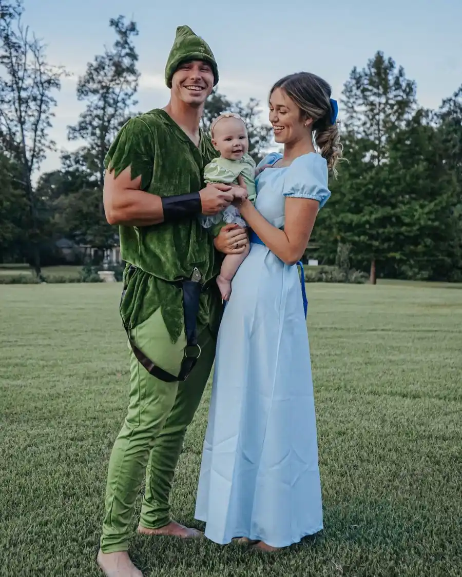 Sadie Robertson and Christian Huff Dress in ‘Peter Pan’ Costumes for Daughter Honey's 1st Halloween: Pics
