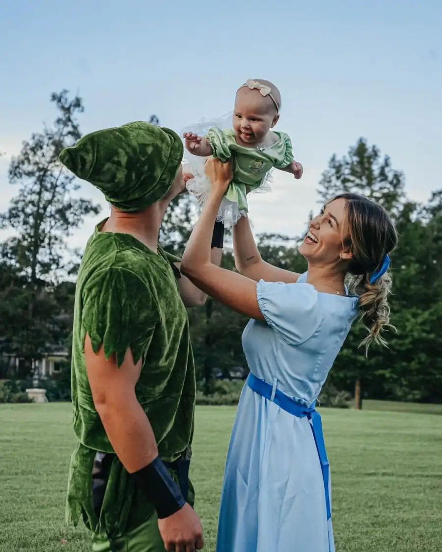 Sadie Robertson and Christian Huff Dress in ‘Peter Pan’ Costumes for Daughter Honey's 1st Halloween: Pics