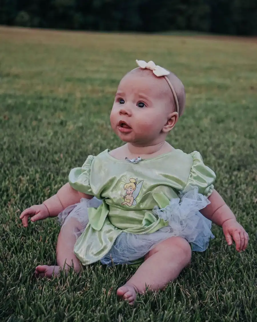 Sadie Robertson and Christian Huff Dress in ‘Peter Pan’ Costumes for Daughter Honey's 1st Halloween: Pics