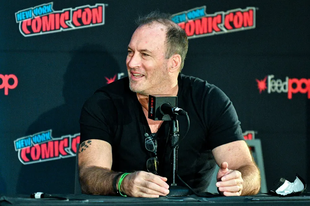 Scott Patterson Wishes He Could Redo This &lsquo;Gilmore Girls&rsquo; Scene: 'Just Felt a Little Much'