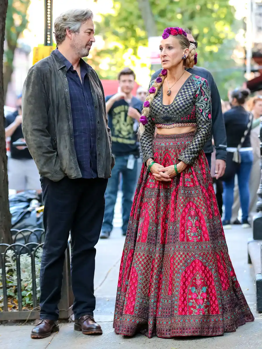 Sex and the City SATC And Just Like That Carrie Kissing New Man Sarah Jessica Parker Jon Tenney