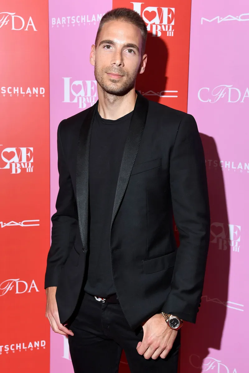 Simon Huck Celebs React to Kourtney Kardashian and Travis Barker Engagement