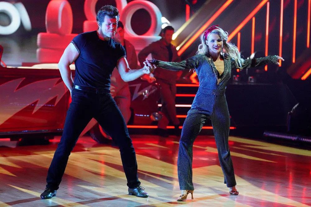 The Miz Mike Mizanin Reveals How Much Weight He&rsquo;s Lost on DWTS 2