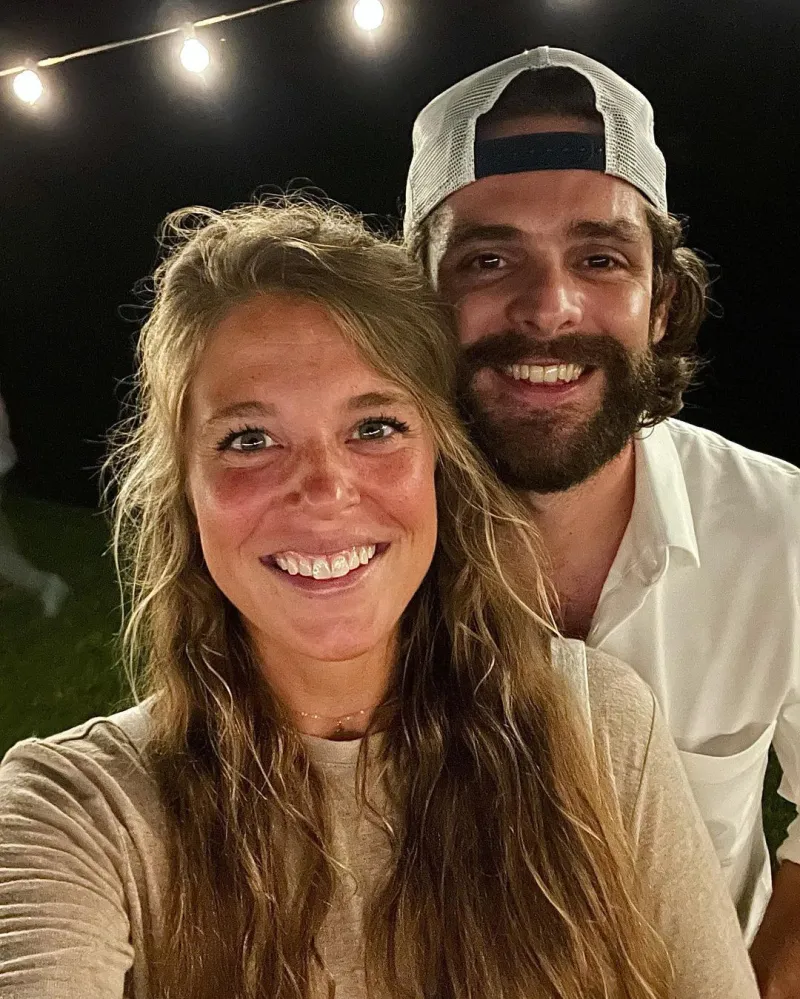 homas Rhett Shares Sweet Tribute to Pregnant Lauren Akins