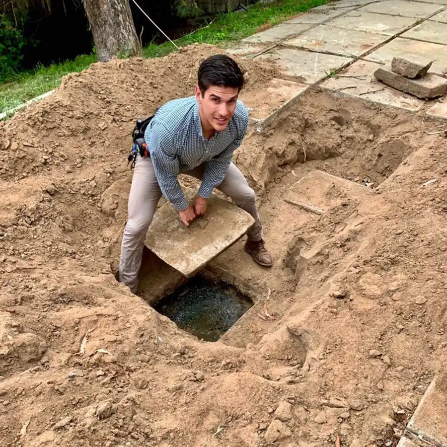 Who Is Ryan Fox 5 Things Know About The Bachelorette Contestant