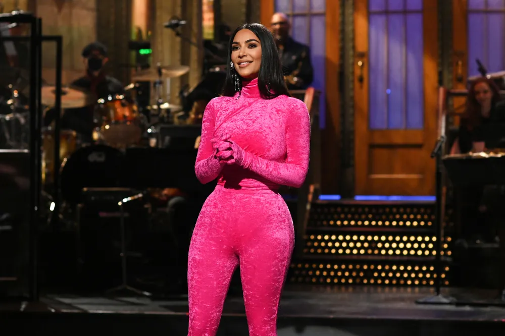 Kim Kardashian Roasts Her Entire Family, Ex Kanye West&rsquo;s &lsquo;Personality&rsquo; and O.J. Simpson in 'SNL' Monologue