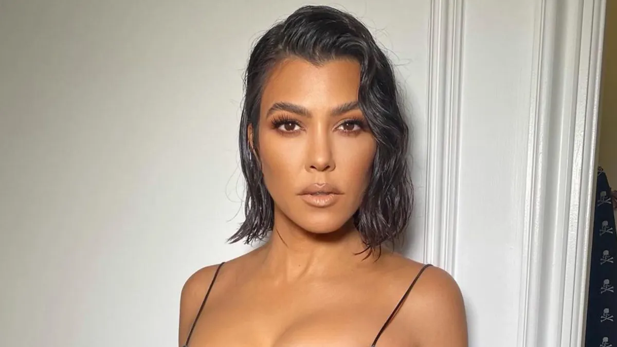 kourtney-kardashian-face
