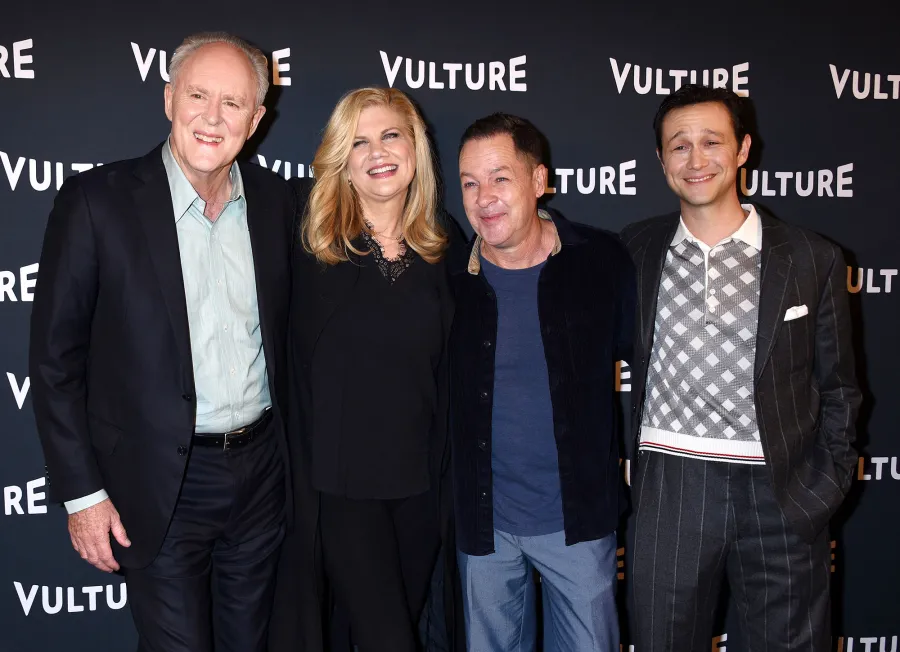 3rd Rock From the Sun Cast Reunited for 25th Anniversary 04 John Lithgow, Kristen Johnston, French Stewart and Joseph Gordon-Levitt