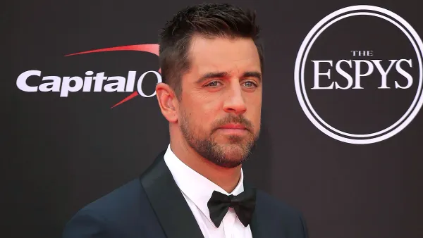 Aaron Rodgers Speaks Out Again Amid Vaccination Controversy