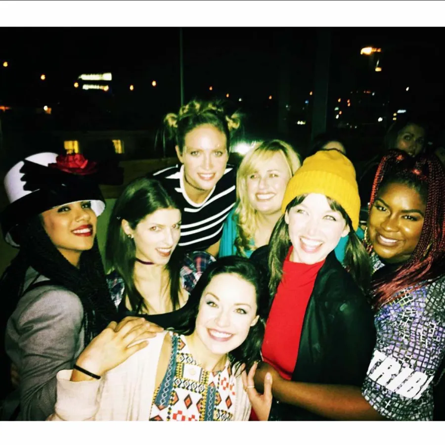 Aca Awesome Pitch Perfect Costars Sweetest Reunions Over Years