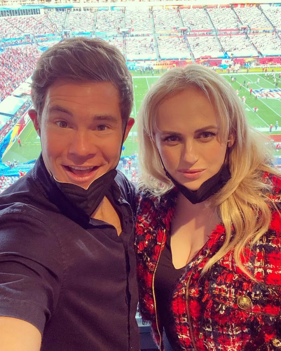 Aca Awesome Pitch Perfect Costars Sweetest Reunions Over Years