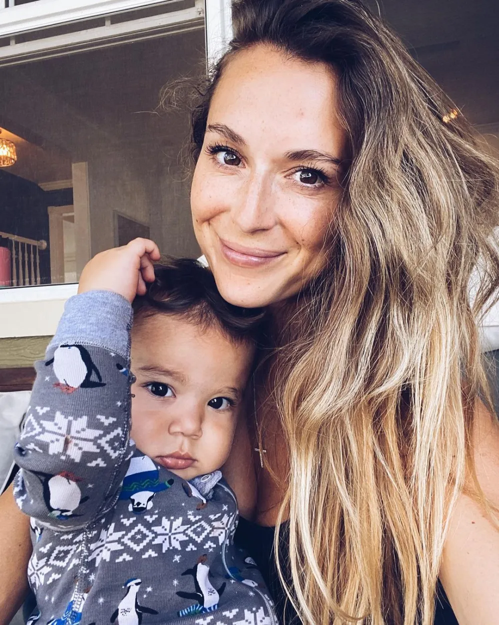 Alexa PenaVega Says Son Kingston&rsquo;s Finger Is Growing Back After Accident