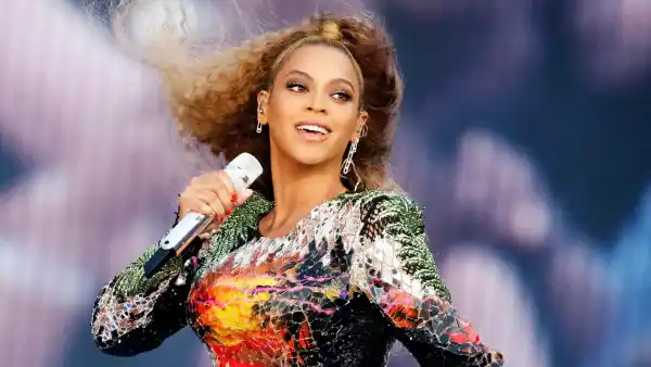 Beyonce Daughters Blue Rumi Make Cameo Latest Ivy Park Campaign