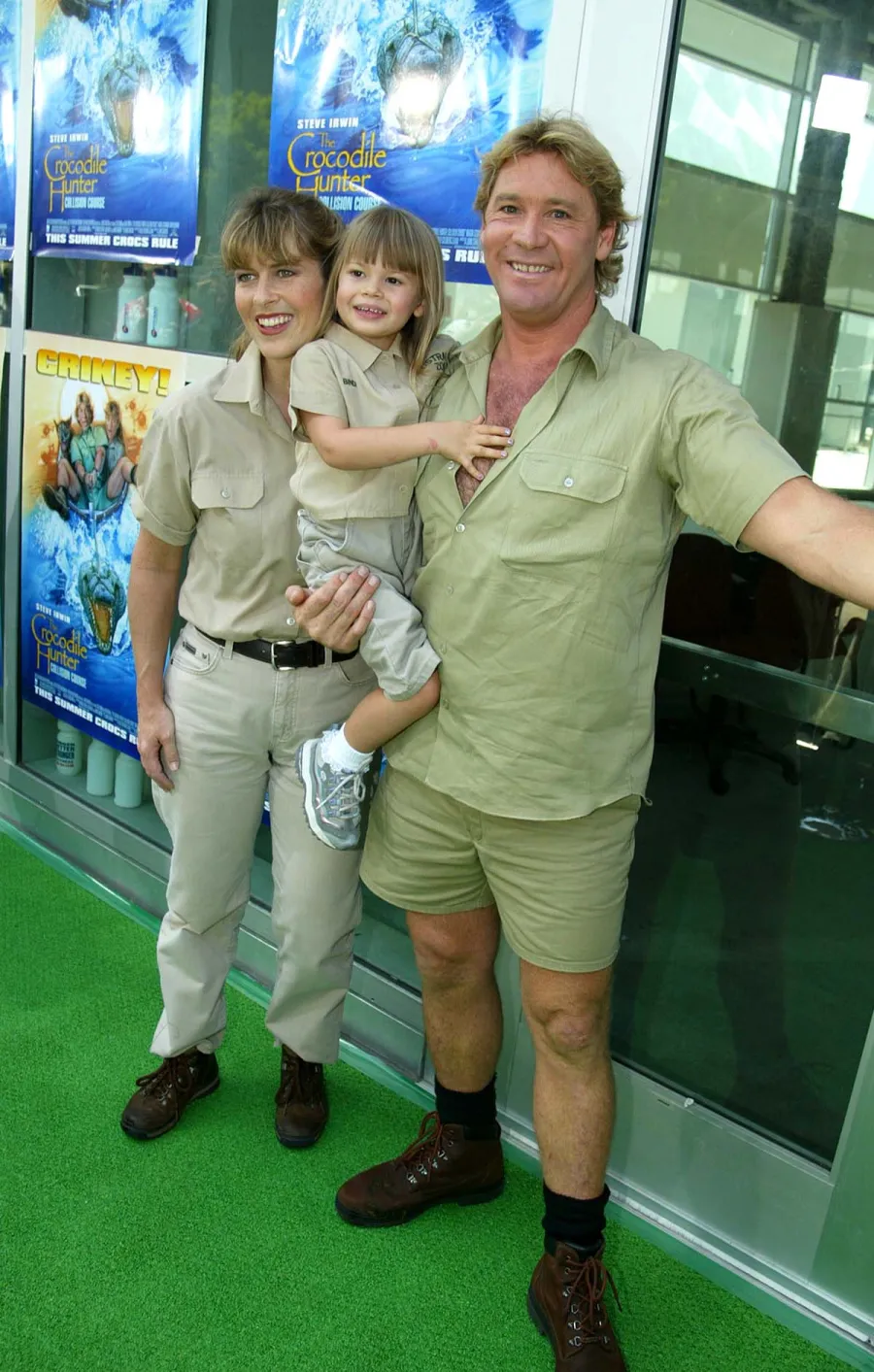 Bindi Irwin Robert Irwin Pay Tribute Their Late Dad Steve Irwin Day