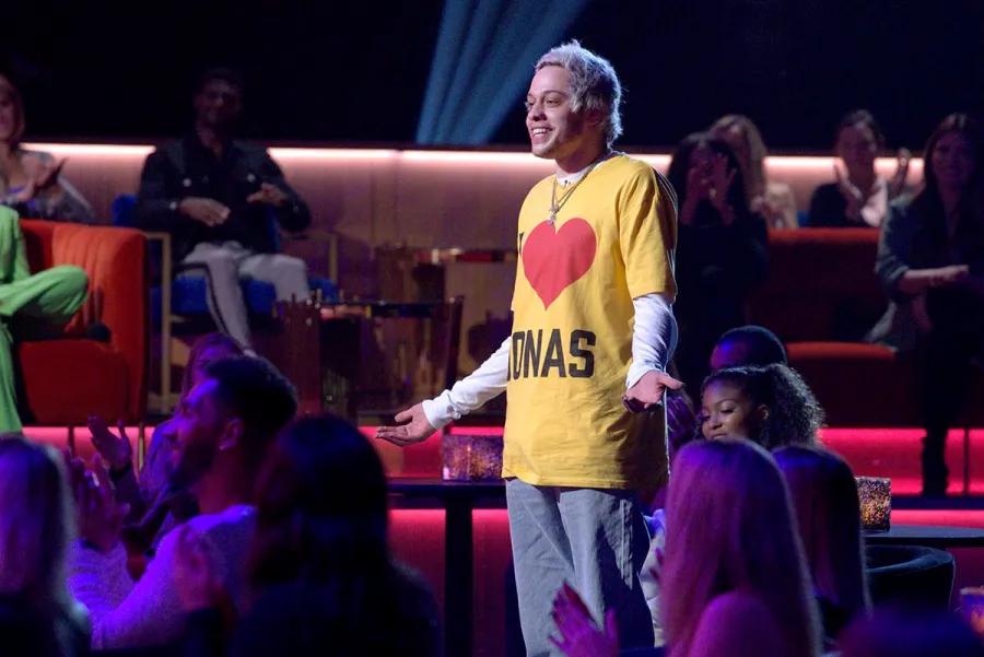 Bring Laughs Everything We Know About Jonas Brothers Family Roast