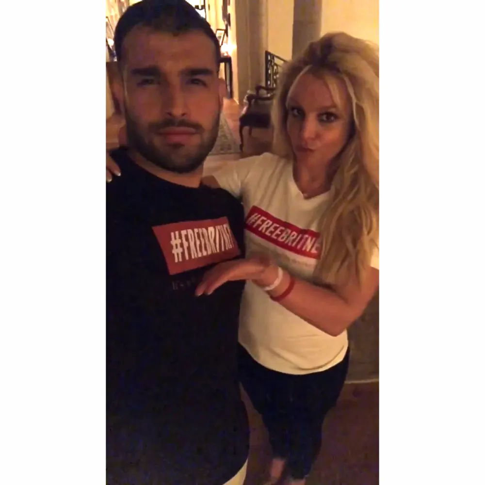 Britney Spears and Sam Asghari Wear &lsquo;Free Britney&rsquo; Shirts Ahead of Key Conservatorship Hearing: &lsquo;Fundamental Human Rights&rsquo;
