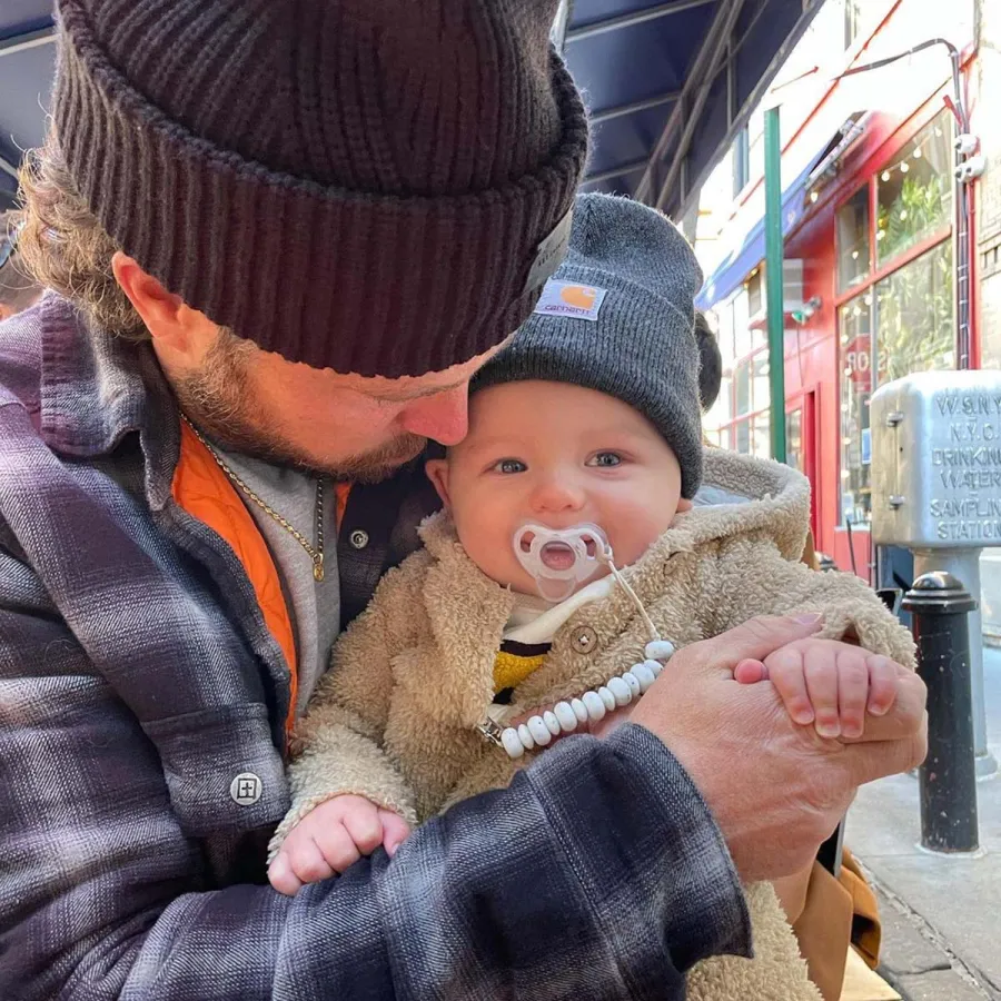 Chris Lane Lauren Bushnells Timeline