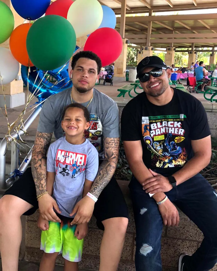 Football Stud 5 Things Know About Bachelorettes Rodney Mathews