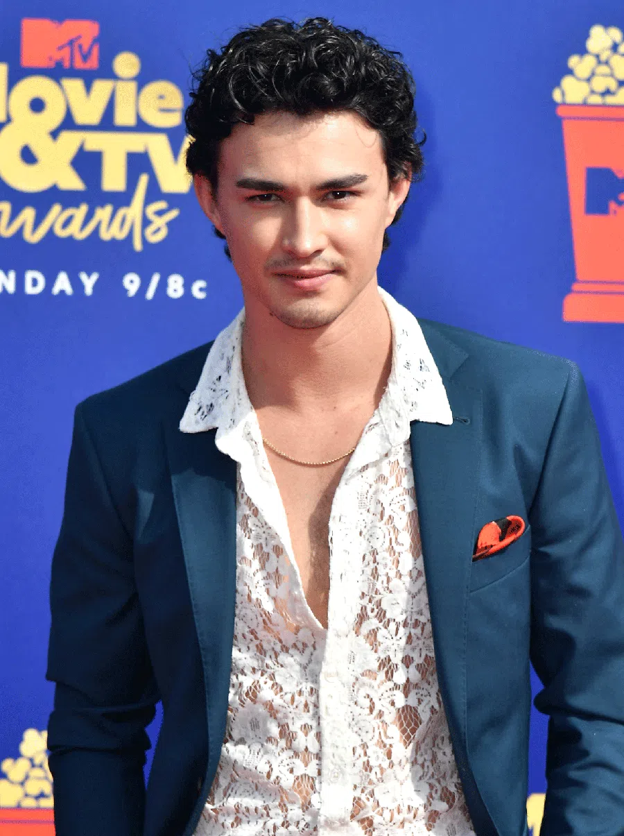 Gavin Leatherwood The Sex Lives of College Girls Cast