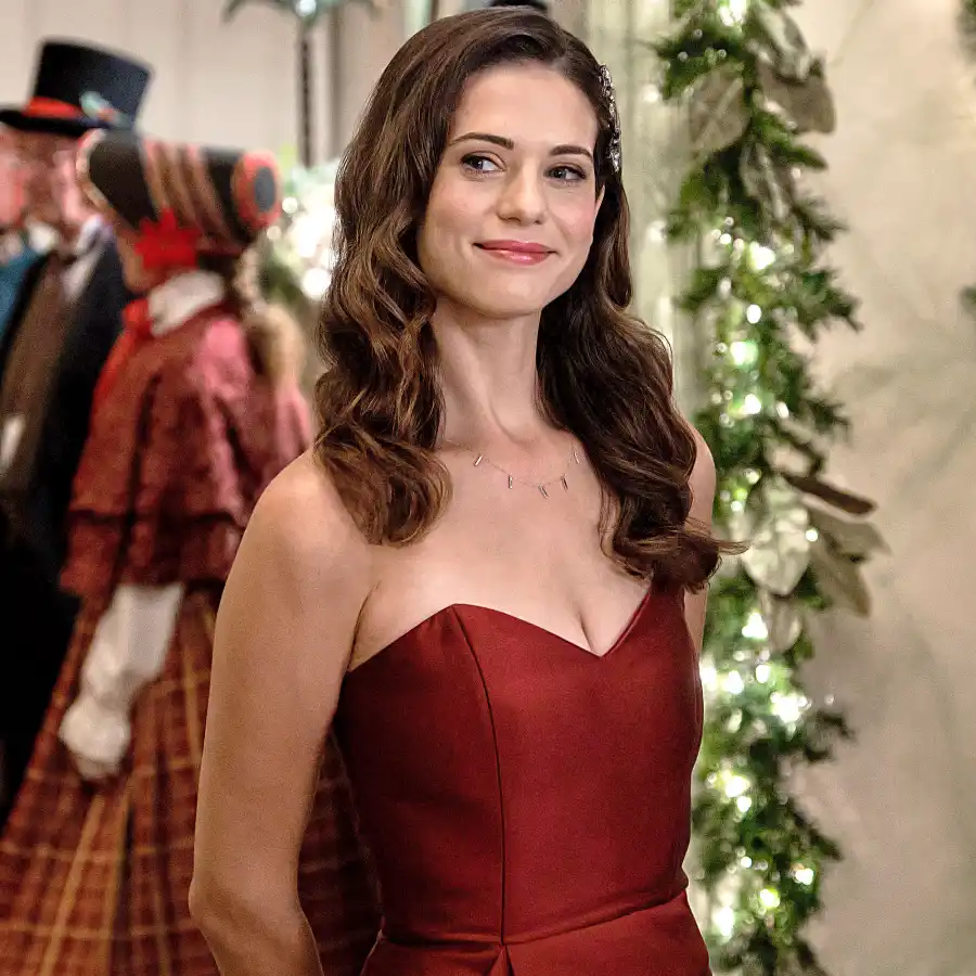 Hallmark Announces 'New Year New Movies' Lineup: What's Coming in January