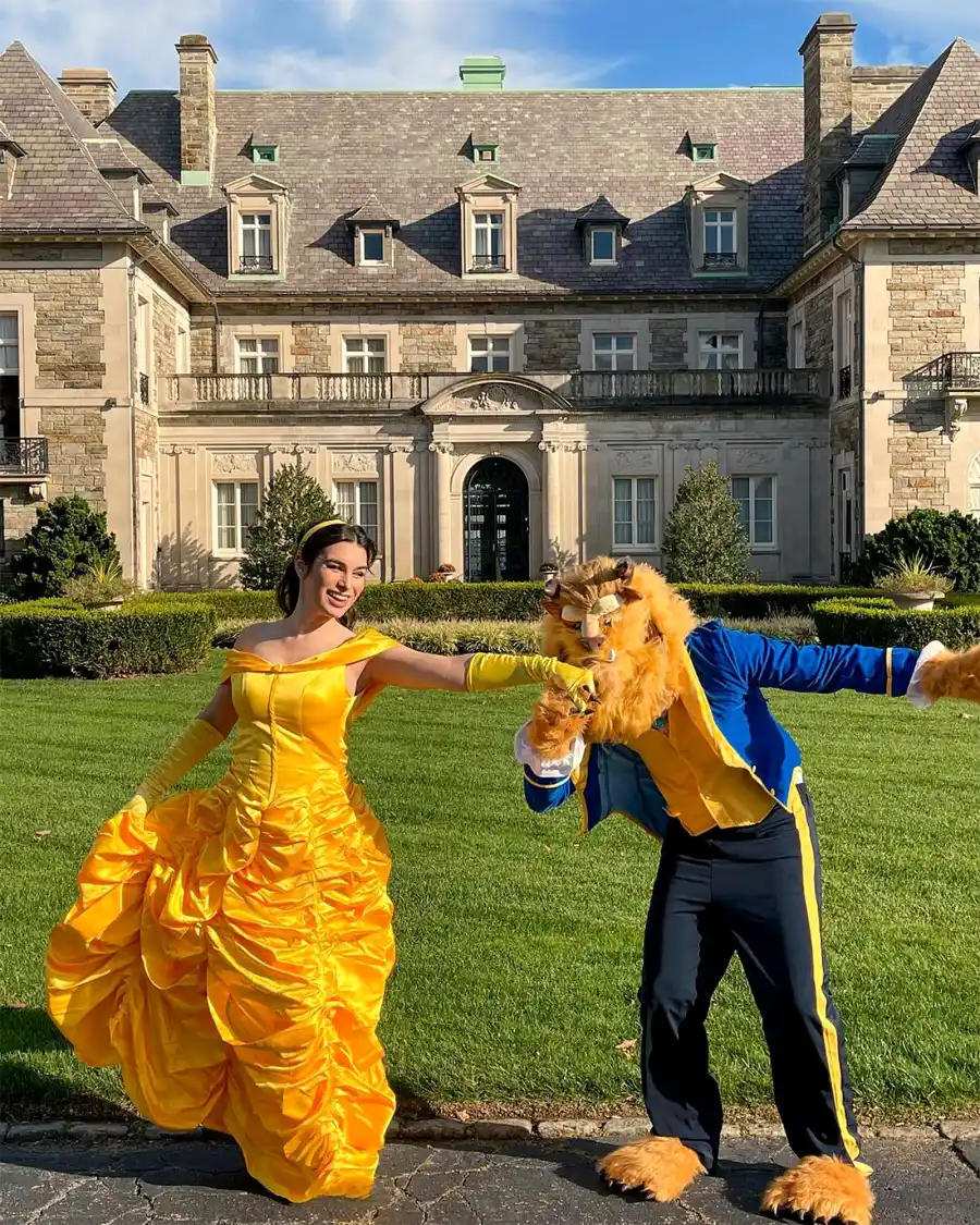 Halloween couples costumes