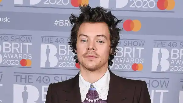 Harry Styles Pleasing Beauty Brand Is Breaking Internet What Know