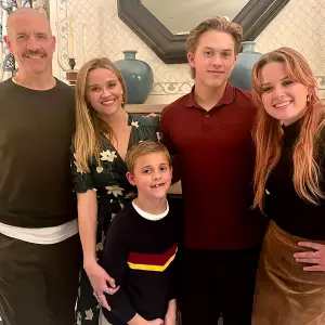 How Reese Witherspoon and More Stars Celebrated Thanksgiving 2021: Pics