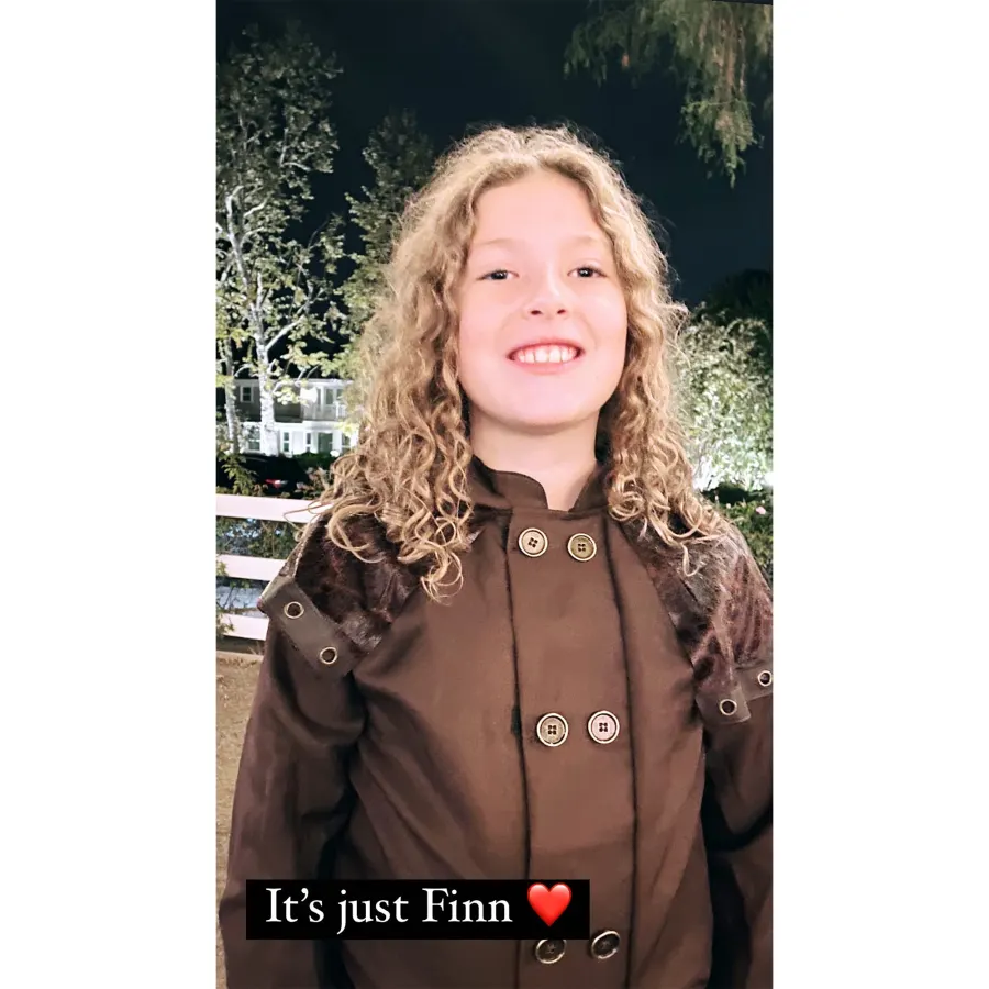 How Tori Spelling Spent Halloween Amid Dean McDermott Split Speculation 18