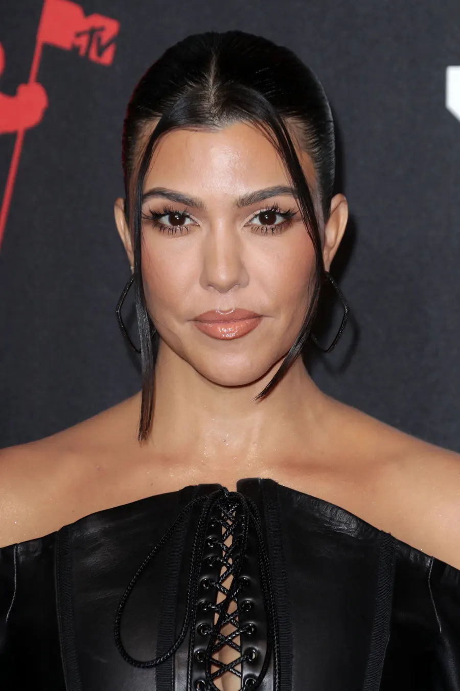 Kourtney Kardashian congratulates Kylie on Baby 2
