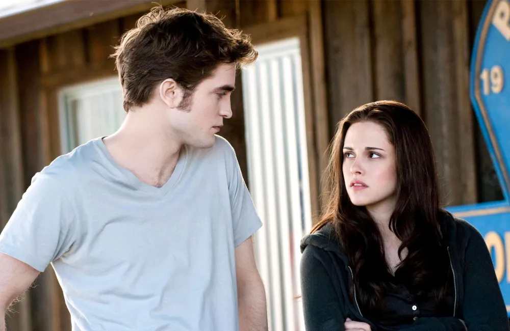 Kristen Stewart Recalls Working With Ex Robert Pattinson on &lsquo;Twilight&rsquo;