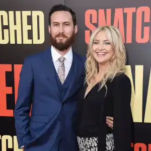 LOL Kate Hudson Jokes Wedding Planning Like Her Movie Bride Wars