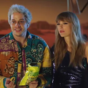Pete Davidson Enlists Taylor Swift for ‘SNL’ Sketch and Pokes Fun at His Celebrity Status
