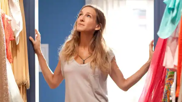 Sarah Jessica Parker Kept Every Single Item From Carrie Bradshaw SATC Sex in the City Closet
