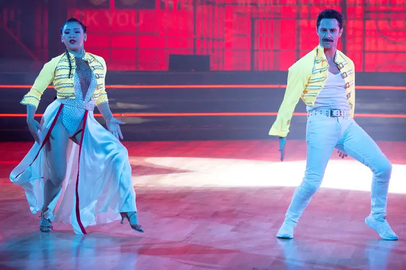 Suni Lee Gives Health Update on DWTS After Getting Sick 2 Sasha Farber
