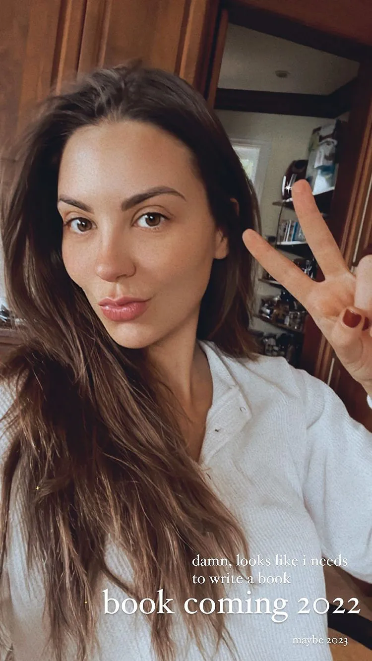 The Bachelor’s Kelley Flanagan Chimes In Amid Ex Peter Weber and Hannah Brown Hookup Drama