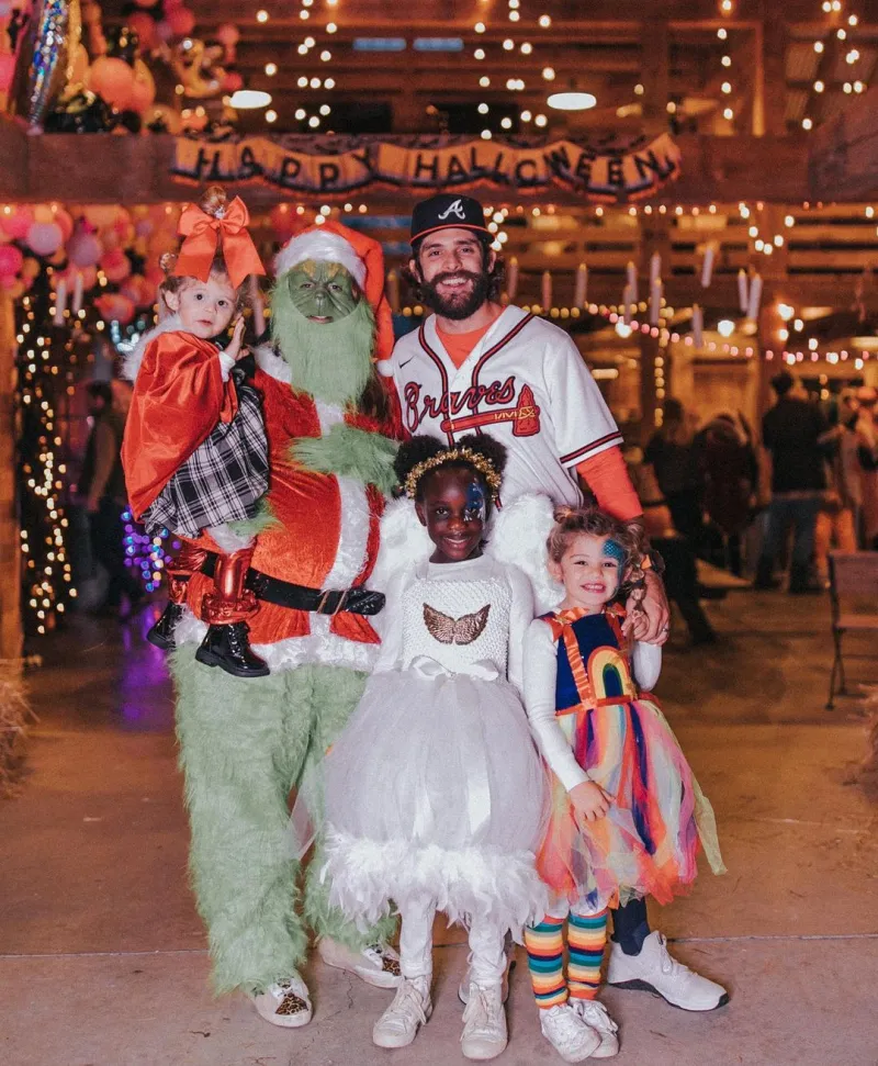 Thomas Rhett Celebrates Daughter Willa’s 6th Birthday With Halloween Party