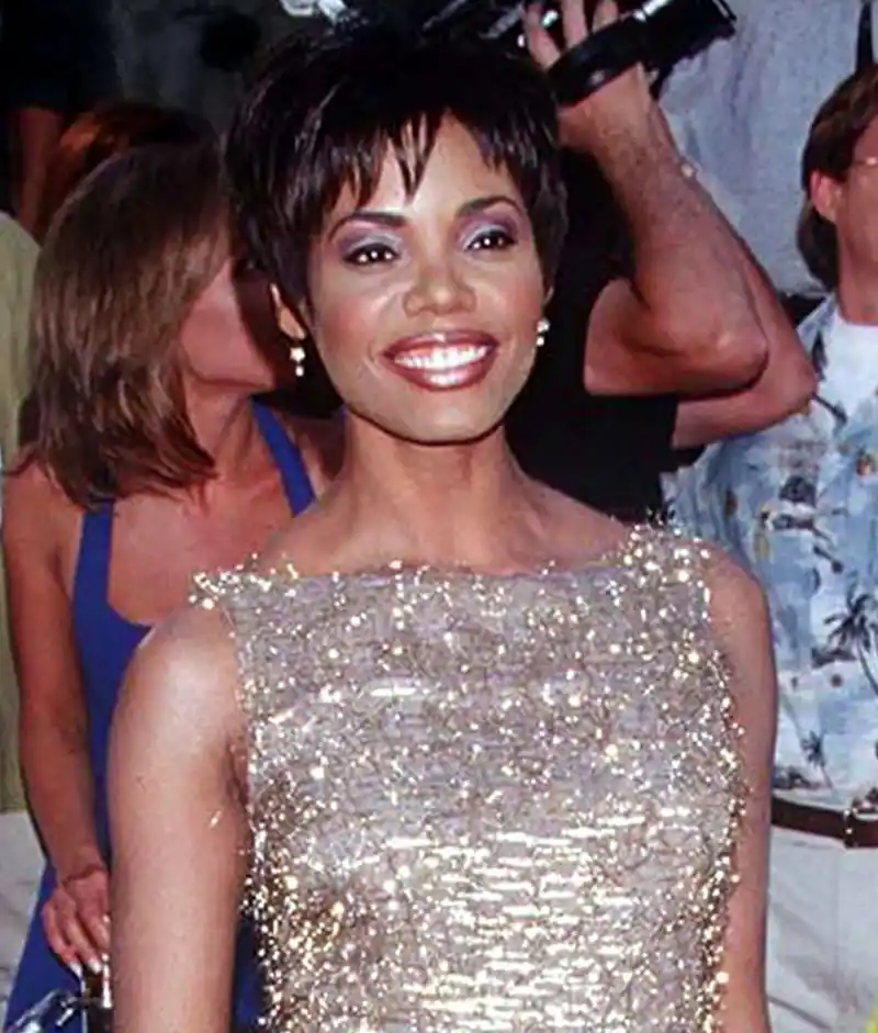 Tom Bergeron! Tyra Banks! ‘Dancing With the Stars’ Hosts Through the Years