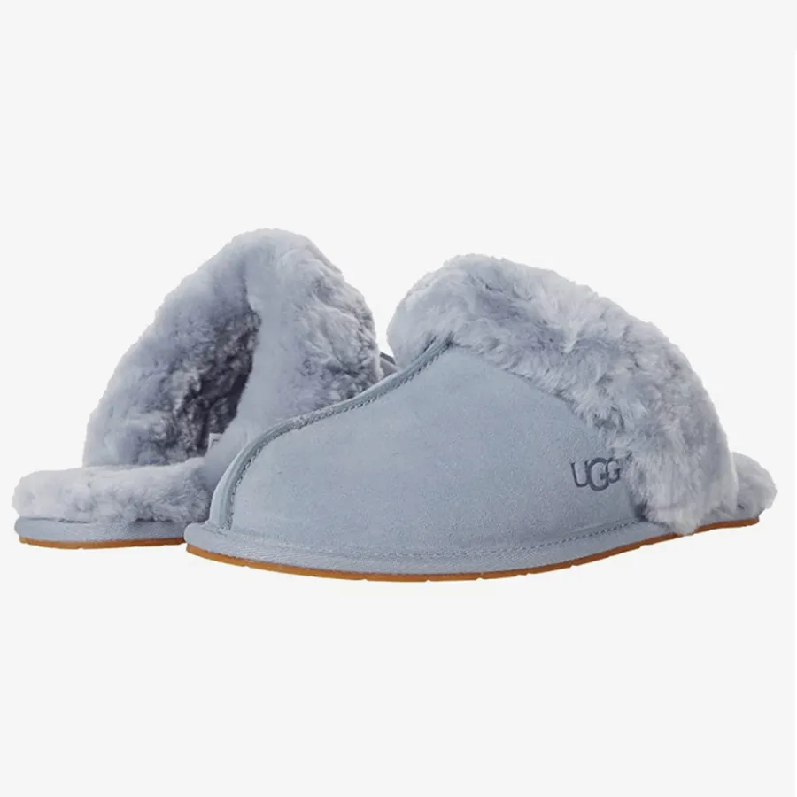 gifts-for-women-ugg-slipper