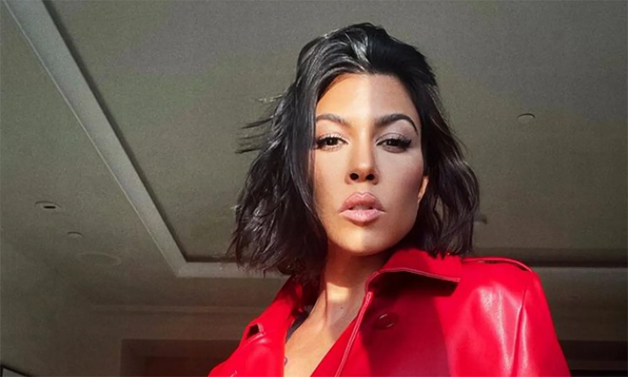 kourtney-kardashian-tatcha-cleansing-oil