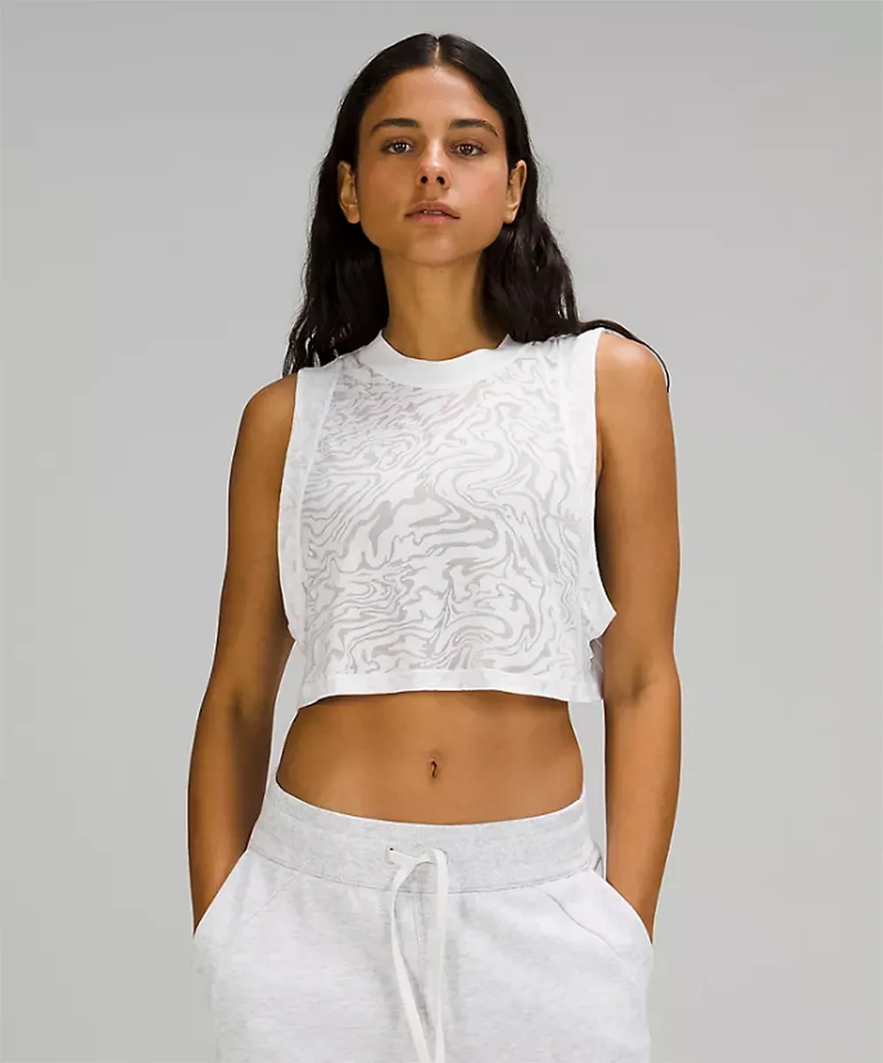 lululemon-black-friday-specials-crop-tank