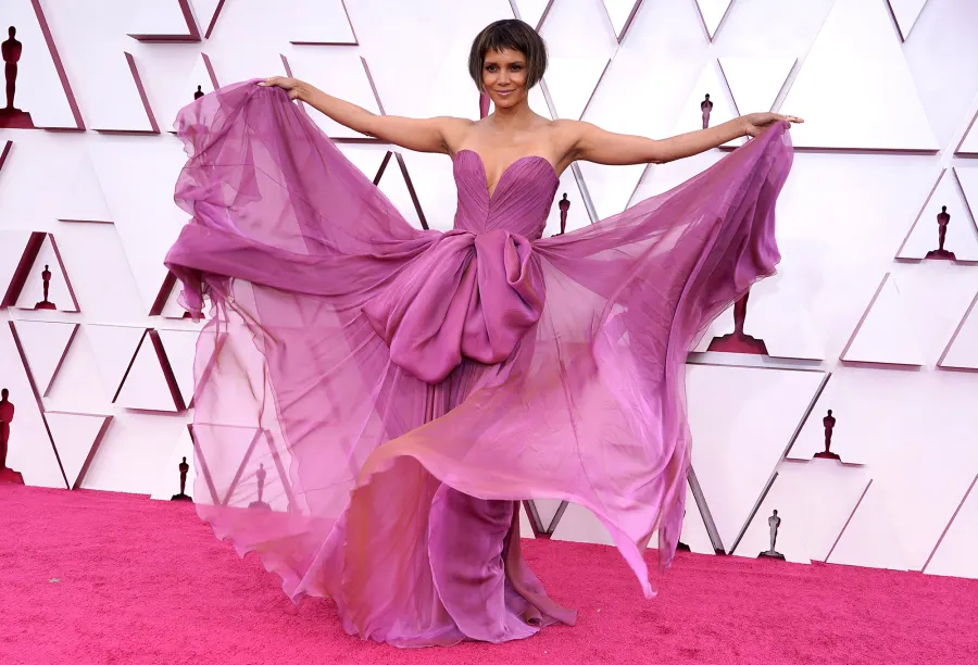 Best Photos of 2021 Celebrities Who Stole the Show