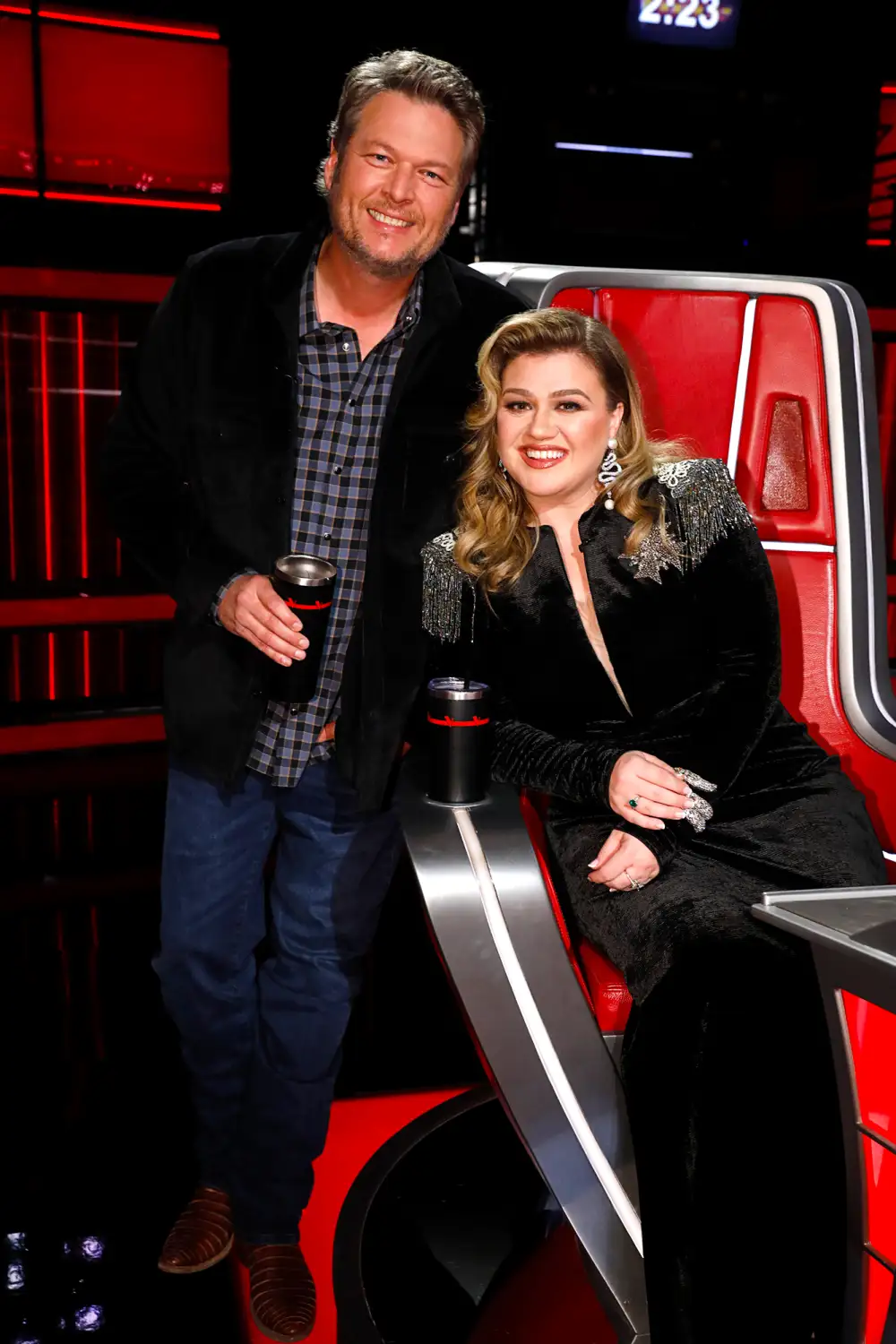 Blake Shelton Jokes Kelly Clarkson Is the &lsquo;Second Worst&rsquo; Coach in &lsquo;Voice&rsquo; History