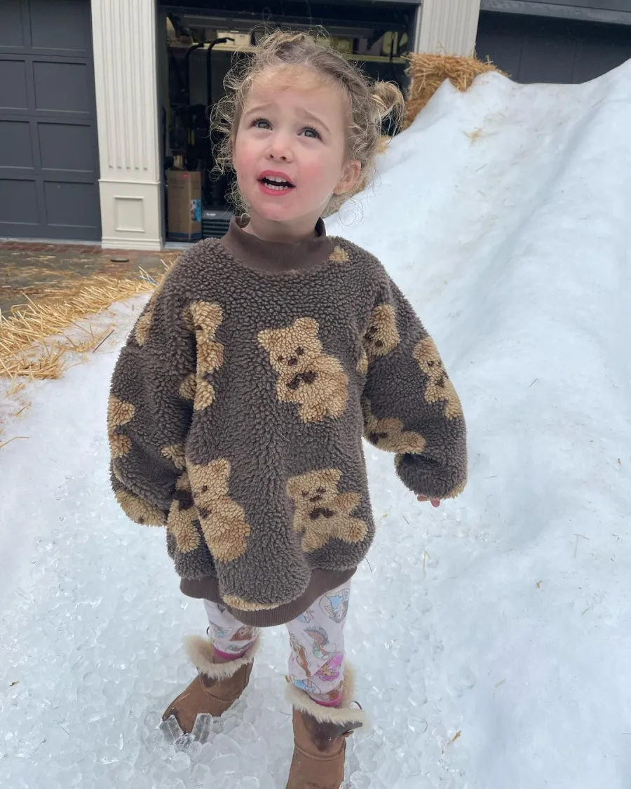 Celeb Families Playing in the Snow Hilary Duff
