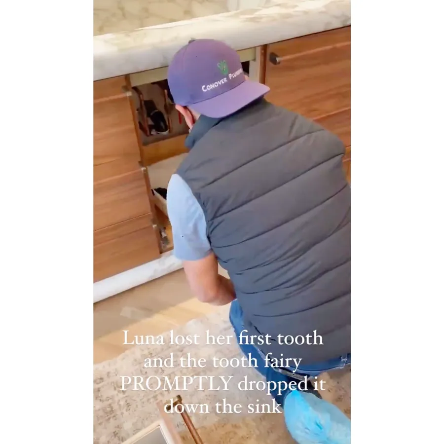 Chrissy Teigen Drops Daughter Luna 1st Lost Tooth Down Sink So Sad
