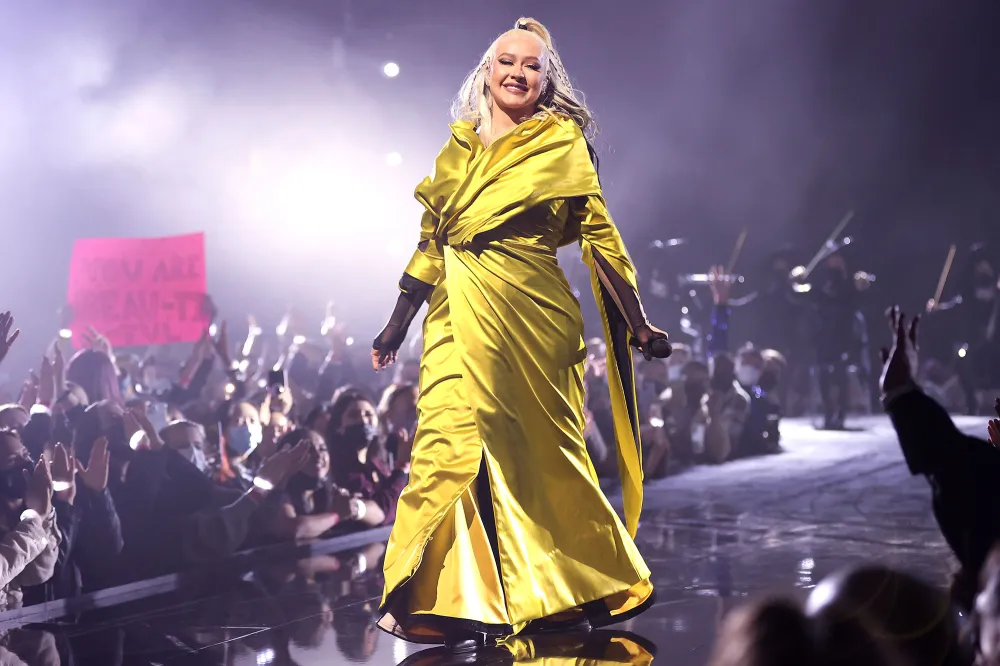 Christina Aguilera Honored With 1st Music Icon Trophy at the People&rsquo;s Choice Awards 2021 2021 Peoples Choice Awards 2