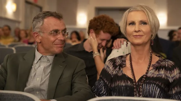 David Eigenberg It Was 'Scary' Stepping Back Into Sex and the City's Steve Cynthia Nixon