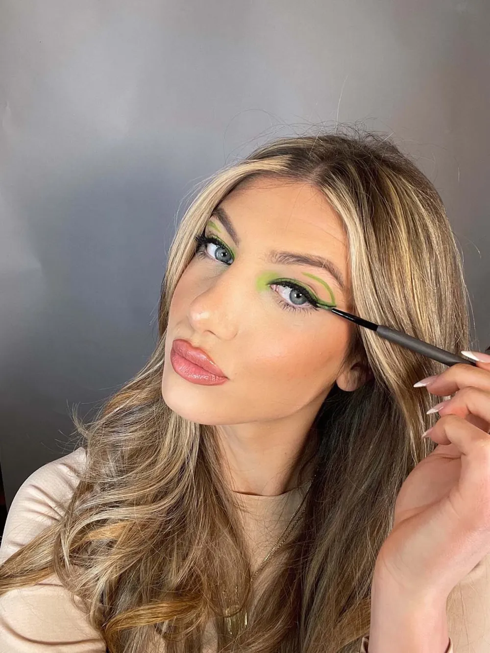 Kim Ks Hairstylist Chris Appleton Shows Breaks Down Ultimate Holiday Glam