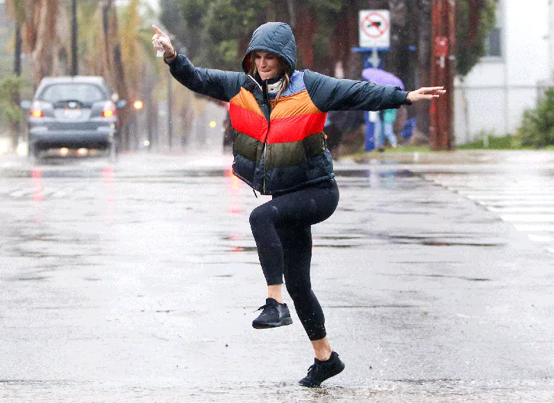 Molly Sims They Avoid Puddles Just Like Us