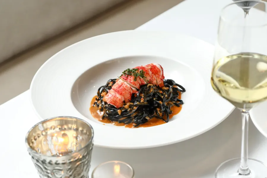 Happy New Year! Ring in 2022 at New York City Hottest Restaurants