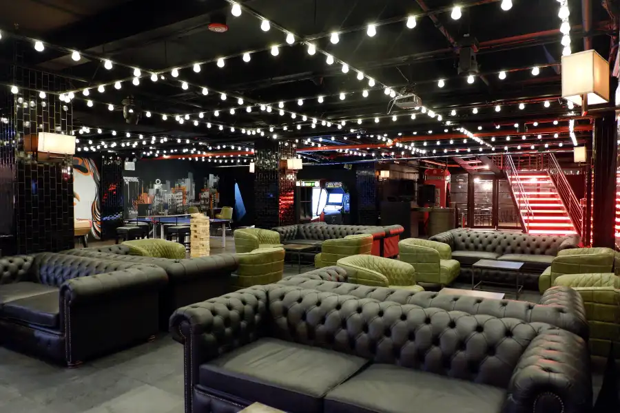 Happy New Year! Ring in 2022 at New York City Hottest Restaurants